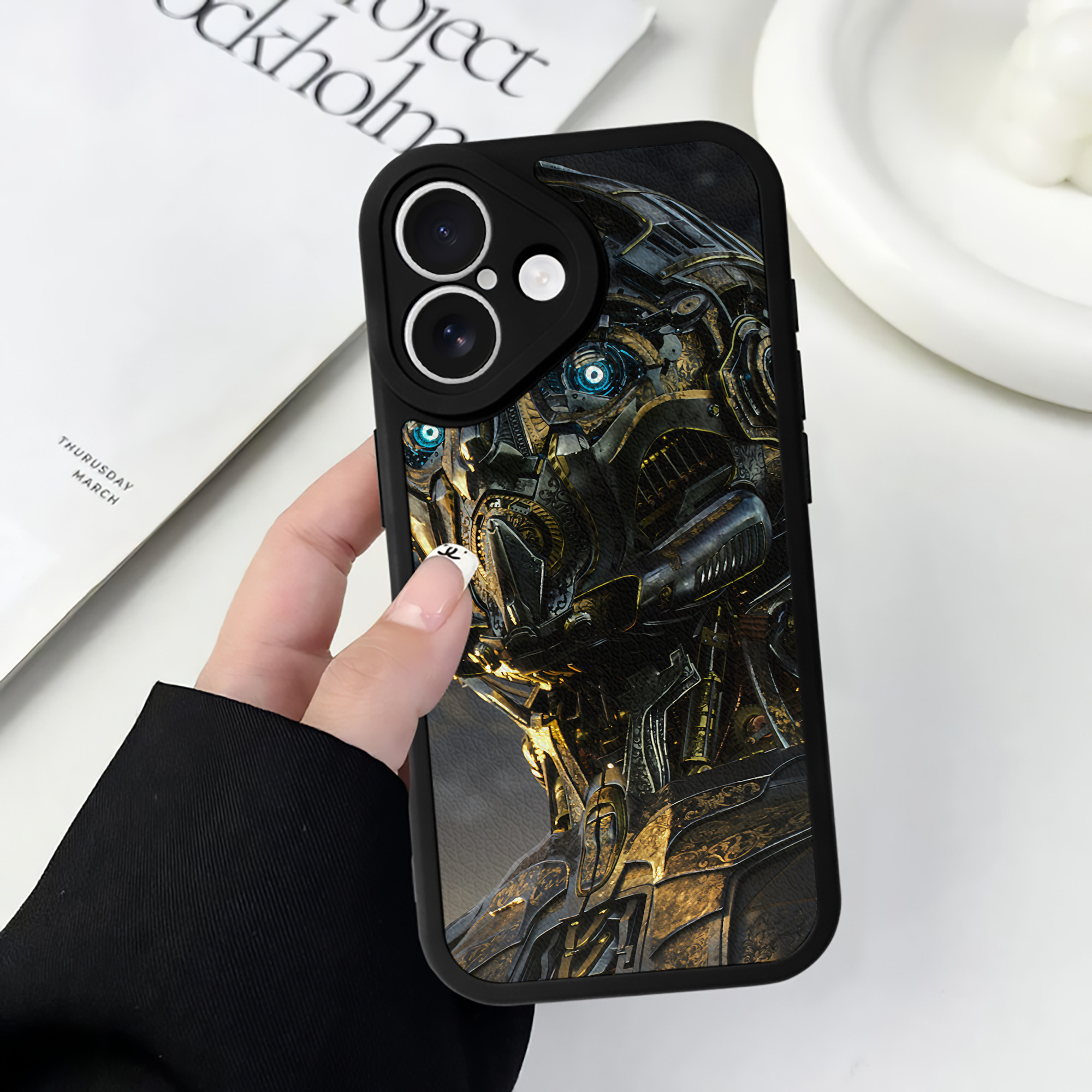 （画像用） Transformers トランスフォーマー 【iPhone 16シリーズ対応】シリコンスマホケース（レザー調） 材質：シリコン